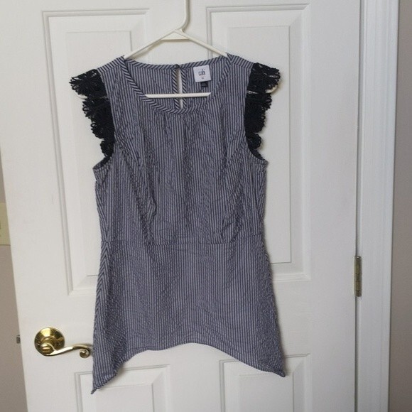CAbi #5727 lace flutter top XS - navy white - Picture 4 of 5
